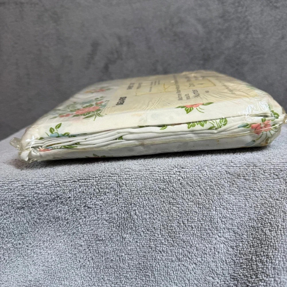 Vintage Sears Perma Prest Sheet Set Floral Twin Size 66‎ X 104 Style Number 6820